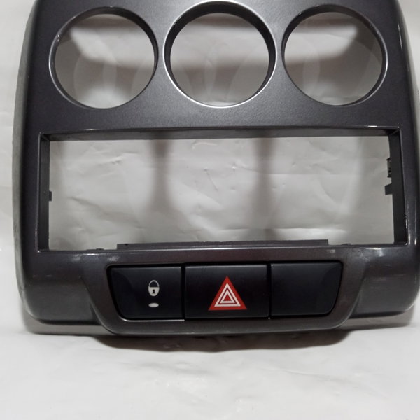 Moldura Painel Central Botão Alerta Citroen C3 2013 Cinza
