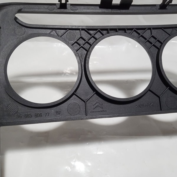 Moldura Painel Central Botão Alerta Citroen C3 2013 Cinza