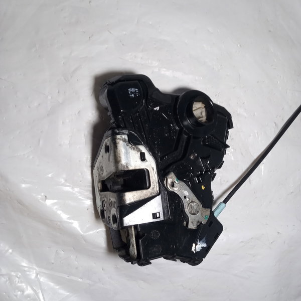 Fechadura Porta Dianteira Esquerda Toyota Corolla 2010