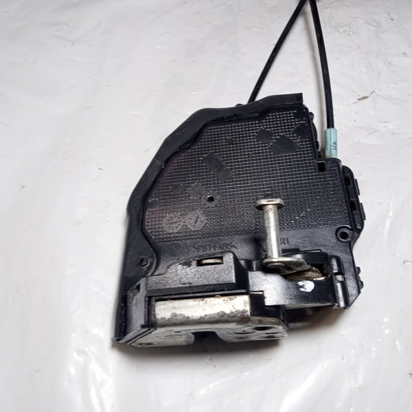Fechadura Porta Traseira Direita Toyota Corolla 2010