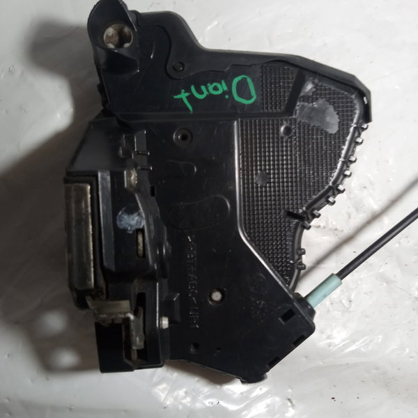 Fechadura Porta Dianteira Direita Toyota Corolla 2010