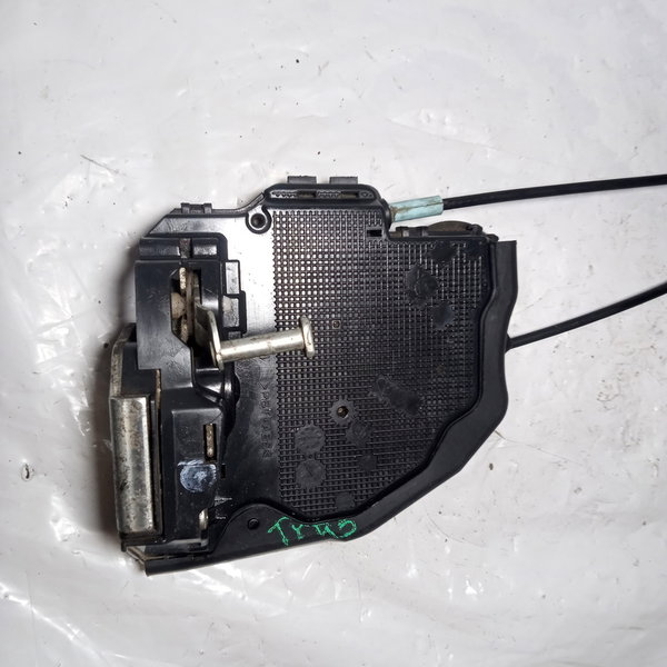 Fechadura De Porta Traseira Esquerda Toyota Corolla 2010