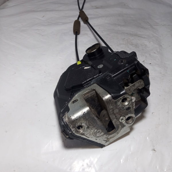 Fechadura De Porta Traseira Esquerda Toyota Corolla 2010