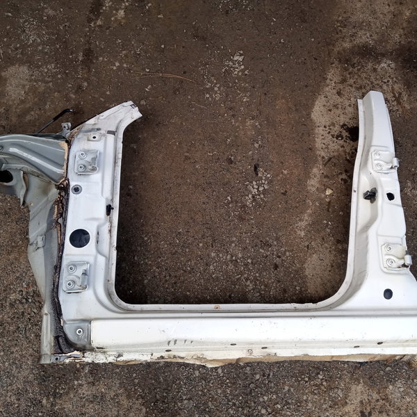 Caixa Ar Coluna Dianteira Esquerda Fiat Palio Sapão 2010 Bra