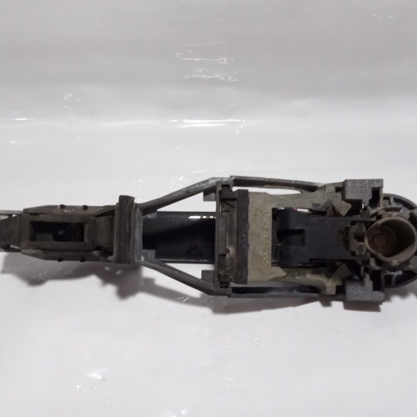 Maçaneta Externa Traseira Direita Vw Golf Sapão 2002 Traseira