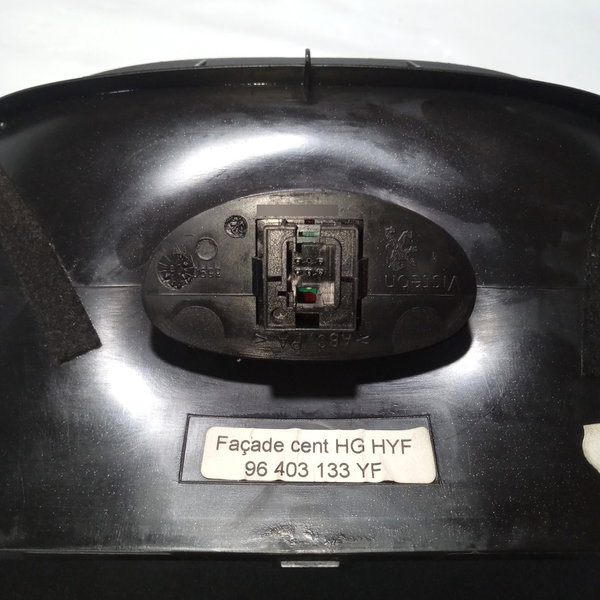 Moldura Computado Bordo Botão De Alerta Peugeot 206 2005  Preto