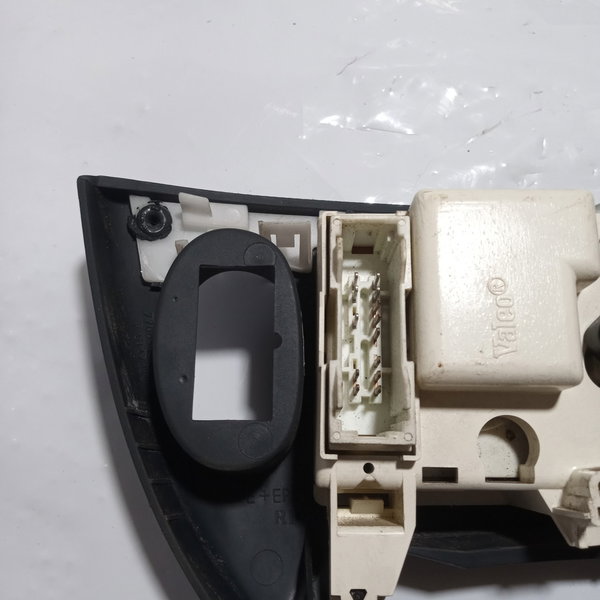 Comando De Ar Condicionado Com Moldura Renault Scenic 2005