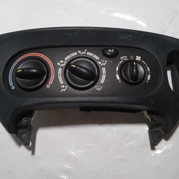 Comando De Ar Condicionado Com Moldura Renault Scenic 2005