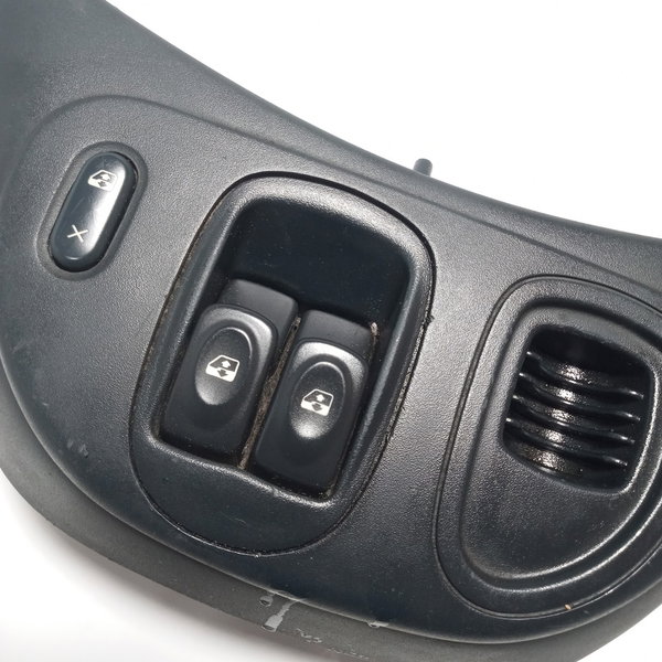 Moldura Do Console Central Botão Vidro Renault Scenic 2000