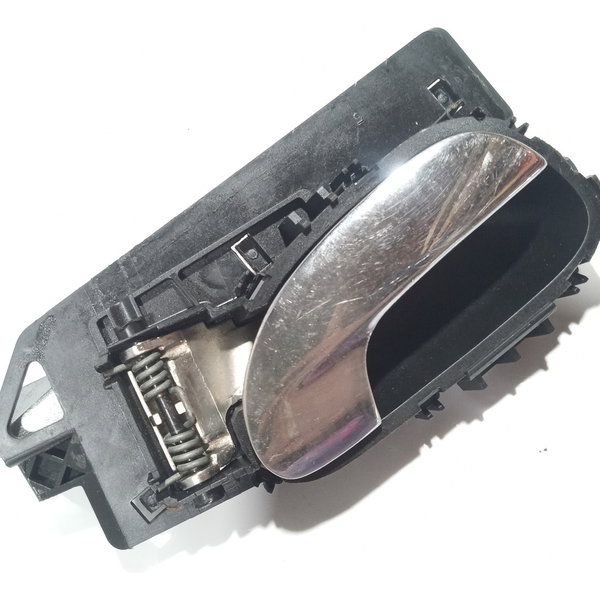 Maçaneta Interna Porta Traseira Direita Peugeot 307 2010 Dianteira