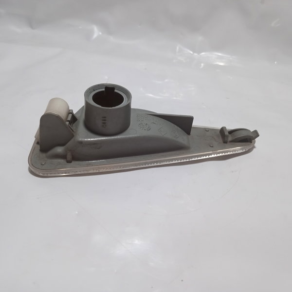 Luz Pisca Paralama Lado Esquerdo Renault Sandero 2008