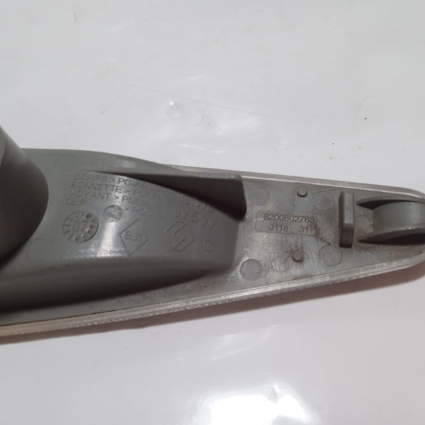 Luz Pisca Paralama Lado Esquerdo Renault Sandero 2008
