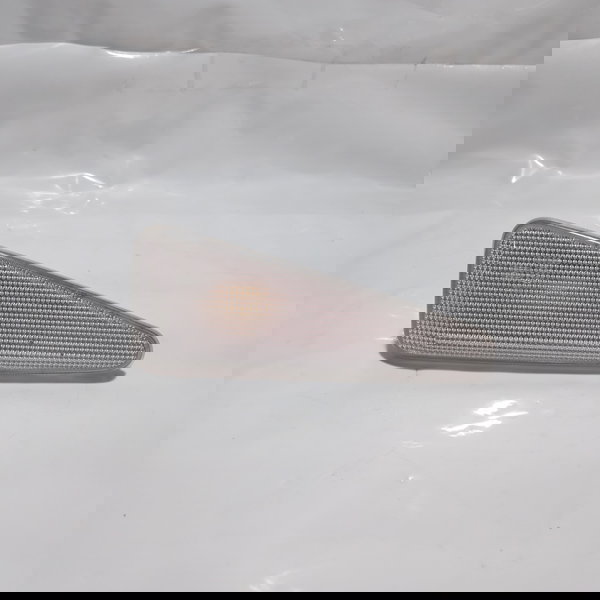 Luz Pisca Paralama Lado Esquerdo Renault Sandero 2008