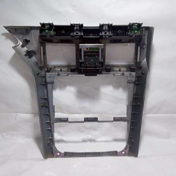 Moldura Painel Central Botão Alerta Gm Vectra 2007 Cinza