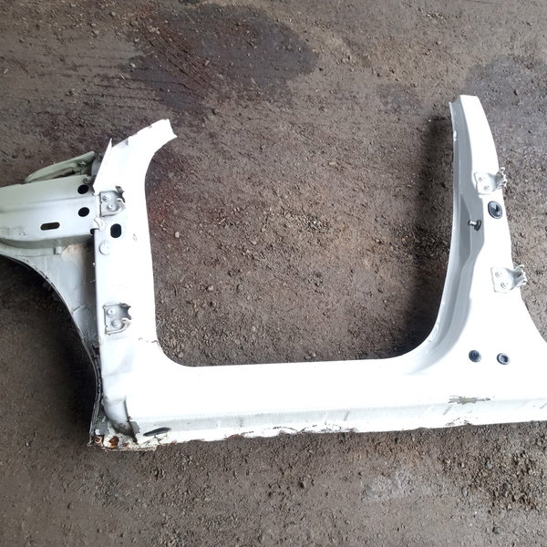 Caixa Ar Coluna Lateral Esquerda Renault Sandero 2008