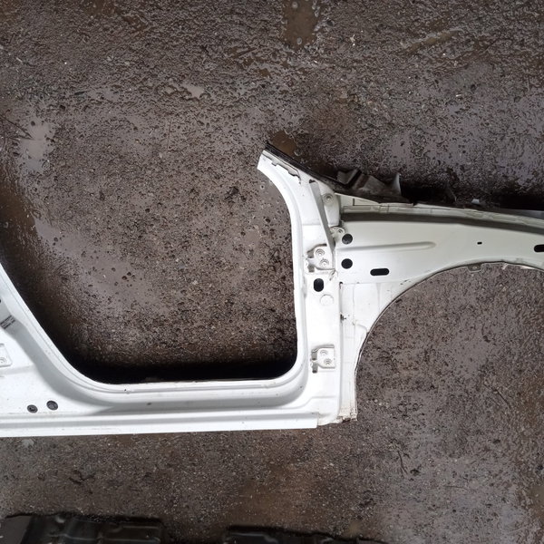 Caixa Ar Coluna Diant. Lateral Direita Renault Sandero 2008