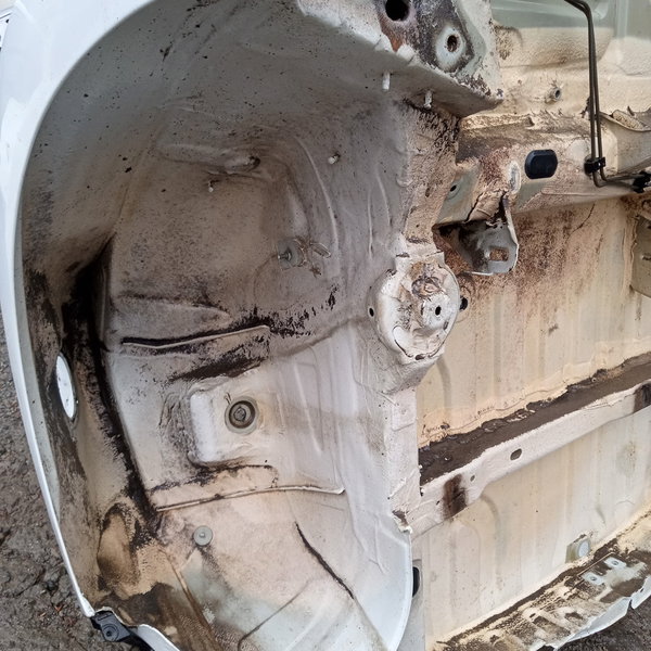 Traseira Baixa Renault Sandero 2008 Branco