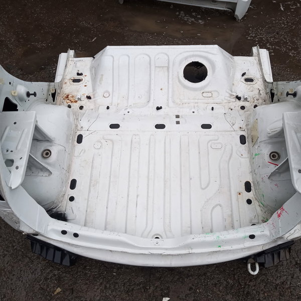 Traseira Baixa Renault Sandero 2008 Branco