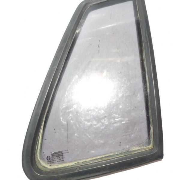 Vidro Fixo Traseiro Direito Fiat Uno 2000