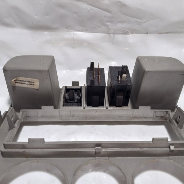 Moldura Painel Central Botão Alerta Vw Parati G4 2008 Cinza
