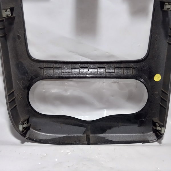 Moldura Painel Central Botão Alerta Renault Sandero 2012 Preto E Cinza