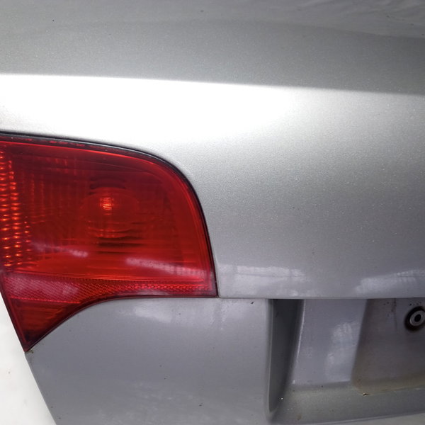 Tampa Traseira Audi A4 2005 Sedam Com Lanternas Cinza
