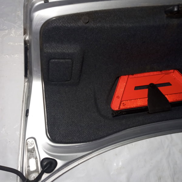 Tampa Traseira Audi A4 2005 Sedam Com Lanternas Cinza