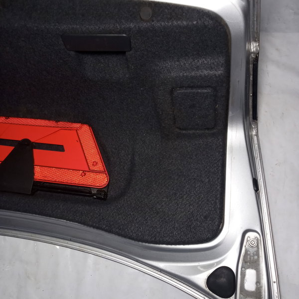 Tampa Traseira Audi A4 2005 Sedam Com Lanternas Cinza
