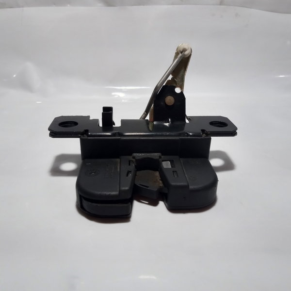 Fechadura Tampa Traseira Vw Golf 2002