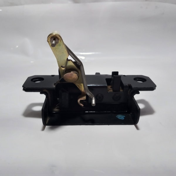 Fechadura Tampa Traseira Vw Golf 2002