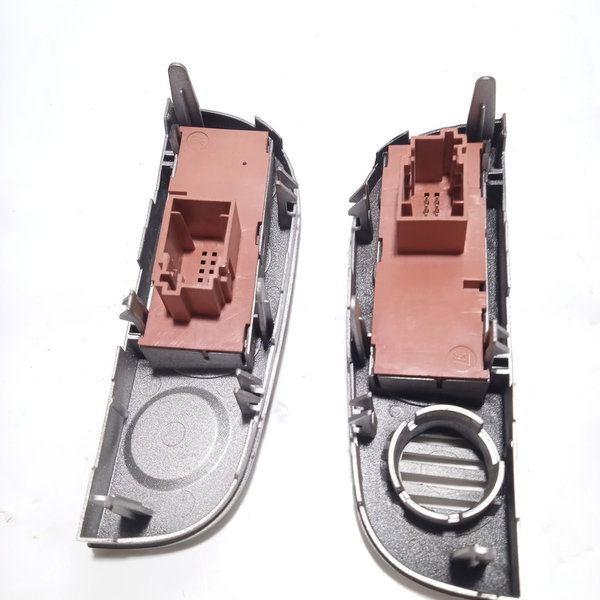 Moldura Acabamento Botão Falso Citroen C3 2009 Par.