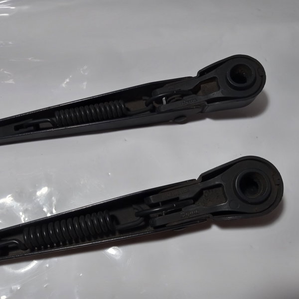 Braço Limpador Parabrisa Citroen C3 2010 Par Direito