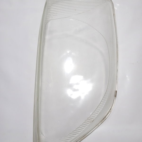 Lente Do Farol L.direito Ford Fiesta 2002