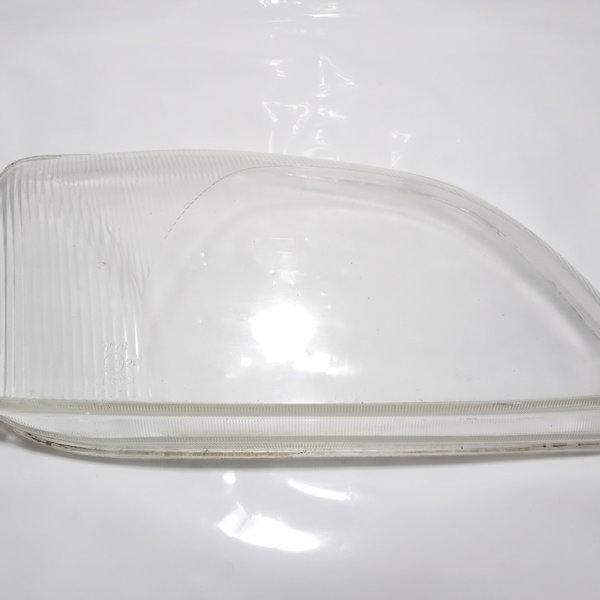 Lente Do Farol L.direito Ford Fiesta 2002