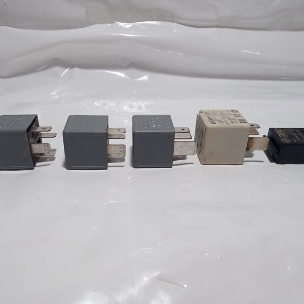 Reles Da Caixa De Fusível Audi A4 2005
