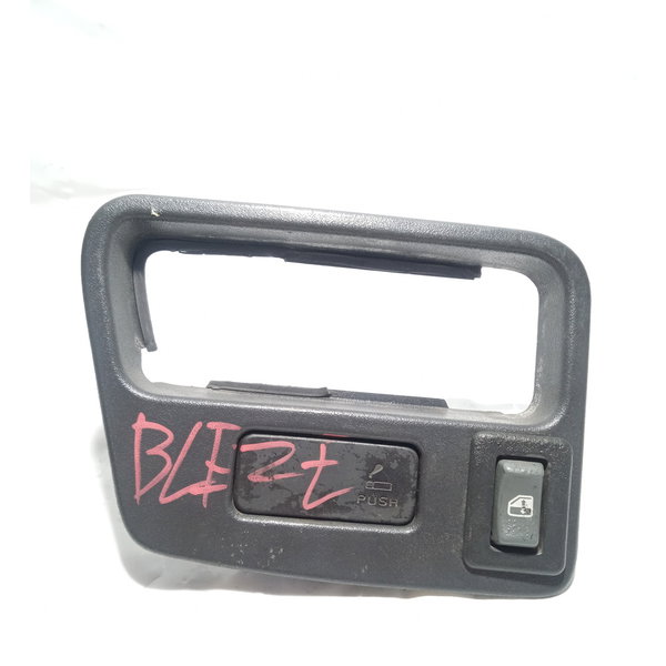 Moldura Da Maçaneta Porta Traseira Esquerda Gm Blazer 1998