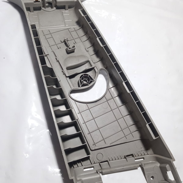 Moldura Da Coluna Superior Central Direita Kia Cerato 2010