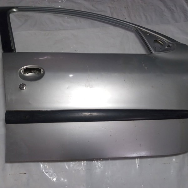 Porta Dianteira Direita Peugeot 206 2001 Dianteira Direita Cinza