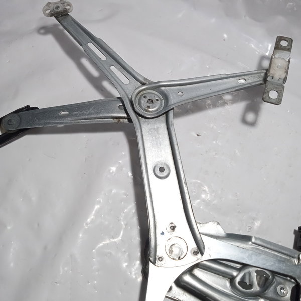 Máquina De Vidro Dianteira Esquerda Gm Astra 2007