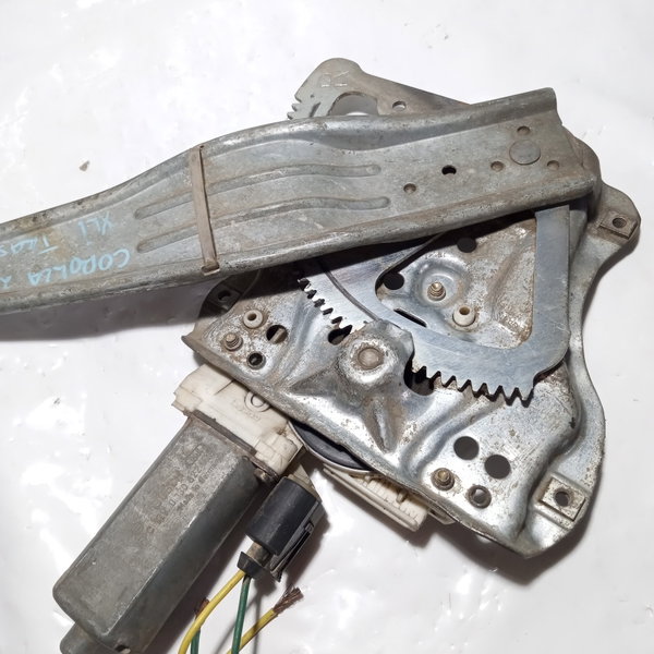 Máquina De Vidro Traseira Direita Toyota Corolla 2004