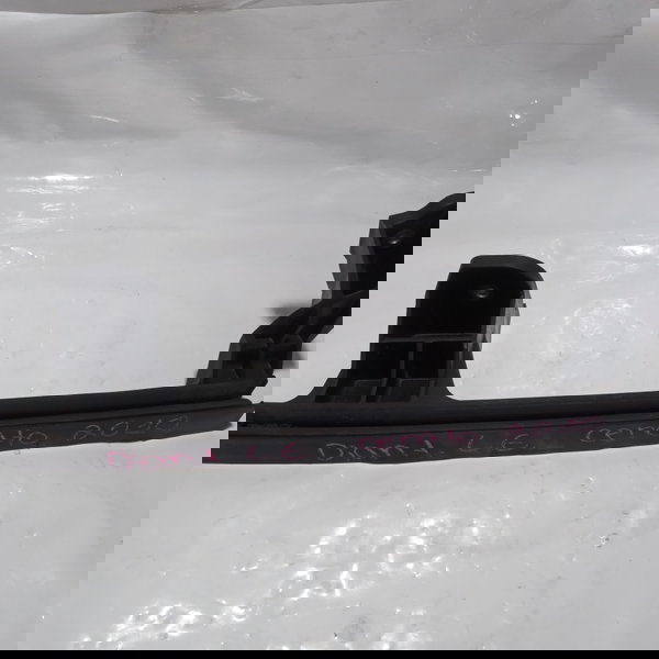 Guia Canaleta Vidro Porta Dianteira Esquerda Kia Cerato 2010 Preto