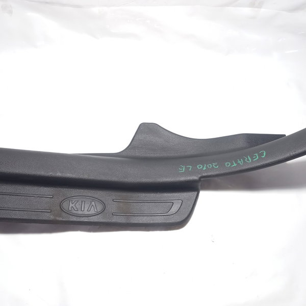 Soleira Traseira Esquerda Kia Cerato 2013