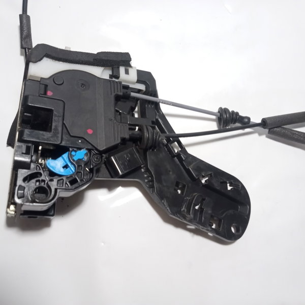 Fechadura Da Porta Dianteira Esquerda Hyundai Elantra 2012