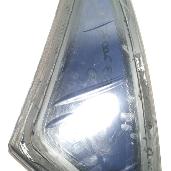 Vidro Fixo Lateral Traseira Direita Vw Gol G3 2002