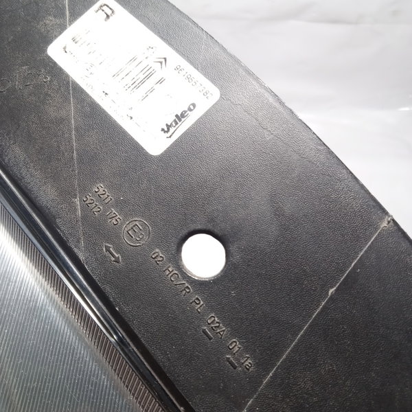 Farol Lado Direito Citroen Picasso 2011 Direito