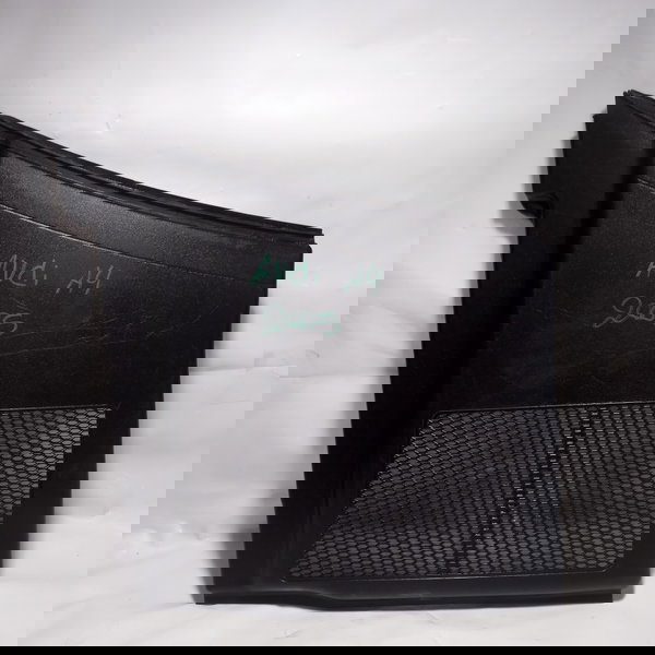 Acabamento Tampa Churrasqueira  Audi A4 2005