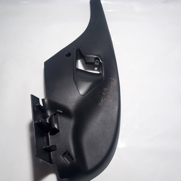 Acabamento Lado Esquerdo Peugeot 307 2006