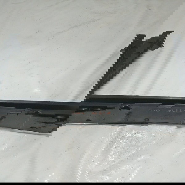 Suporte Inferior Radiador Do Ford Fiesta 2005 Usado