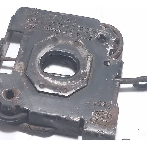 Fechadura Inferior Capô Dianteiro Ford Ka 2012