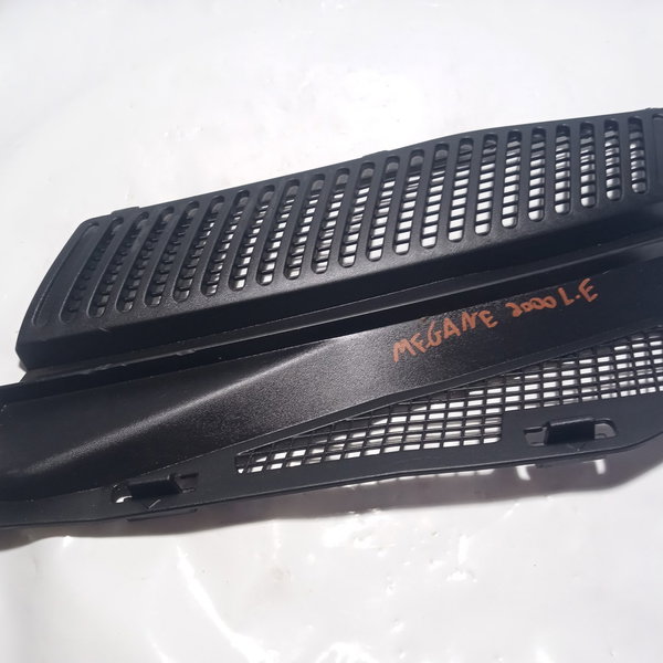 Grade Churrasqueira Lado Esquerdo Renault Megane 2000